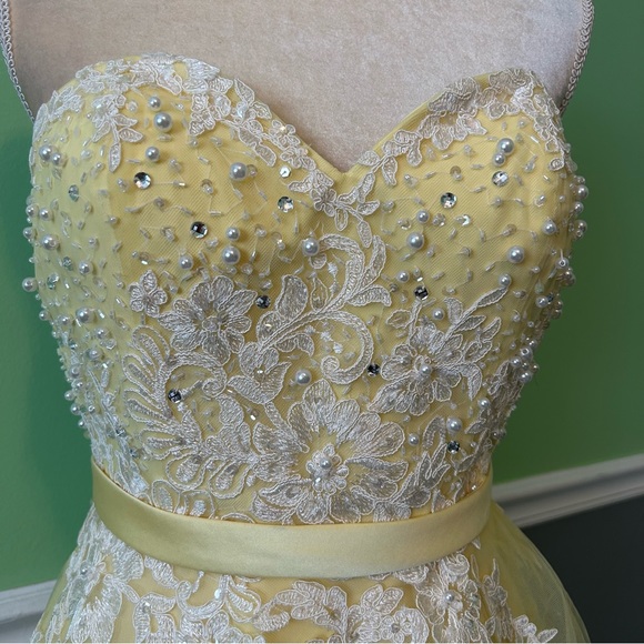 Alyce Short yellow corset style prom Ho/Co dress size 2 - Picture 12 of 14